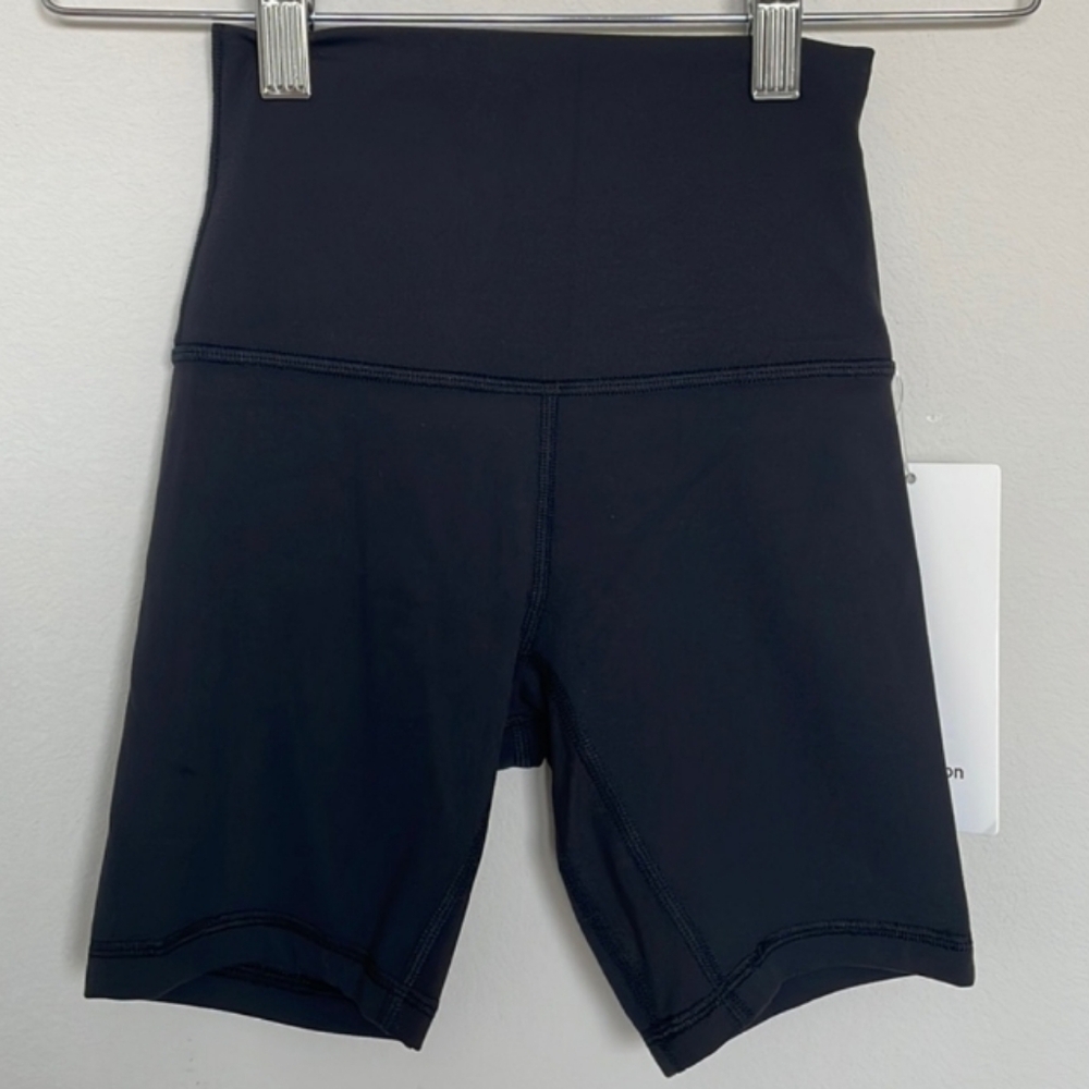 NWT 🍋 Lululemon 🍋 Align Short Black Size 2